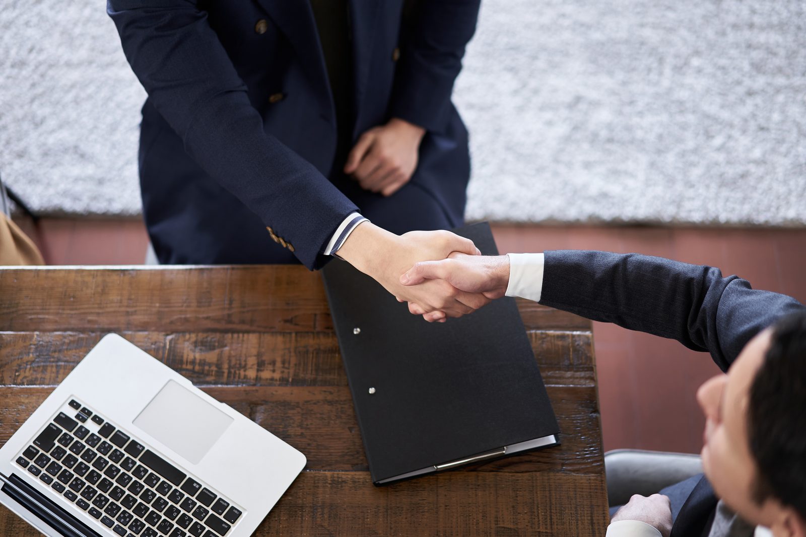 "What Is the Ideal Real Estate Timeline for a Relocation?"